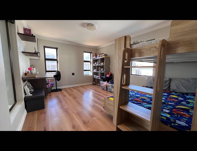 5 BEDROOM HOUSE TO LET IN BIG BAY
